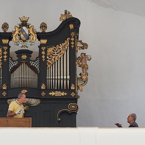 Empore Holz mit Hartöl einlassen