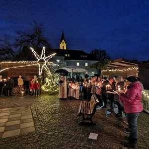 Familiengottesdienst auf der Dorfwiese