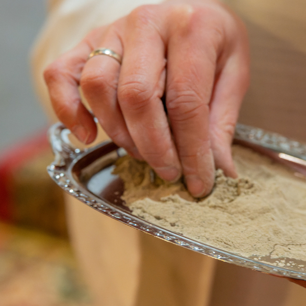 Aschermittwoch in der Pfarre Kirchdorf mit Pastoralassistentin Susanne Lammer und Erni Stögmüller