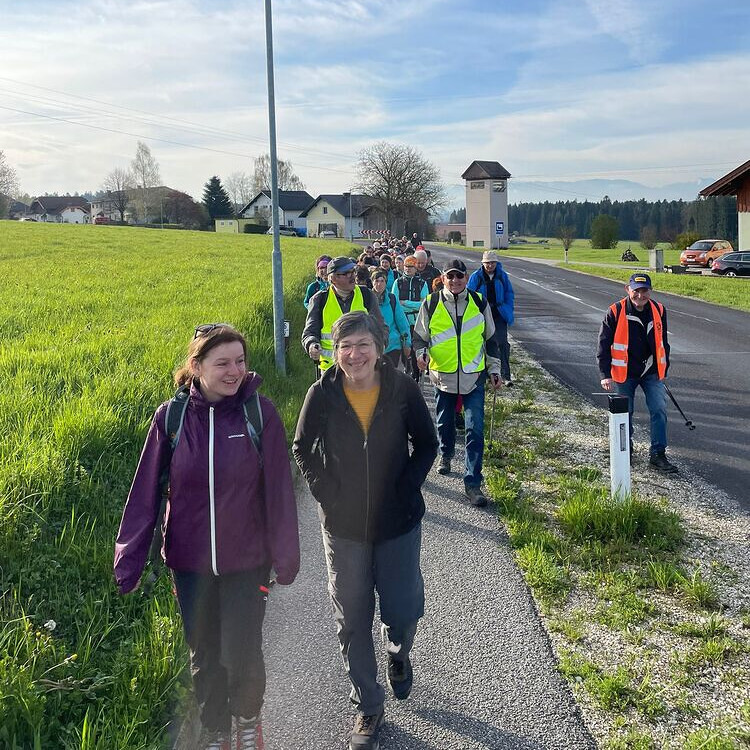 Wallfahrt nach Maria Schmolln