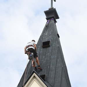 David beim Abmontieren der Aufstiegshilfe