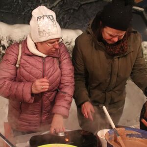 Adventfeier mit Genuss-standln in St. Quirinus