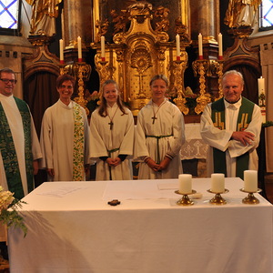 ... mit Altpfarrer Johann Detzlhofer