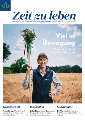 Am Cover: Pilgerbegleiterin Elisabeth Nefischer