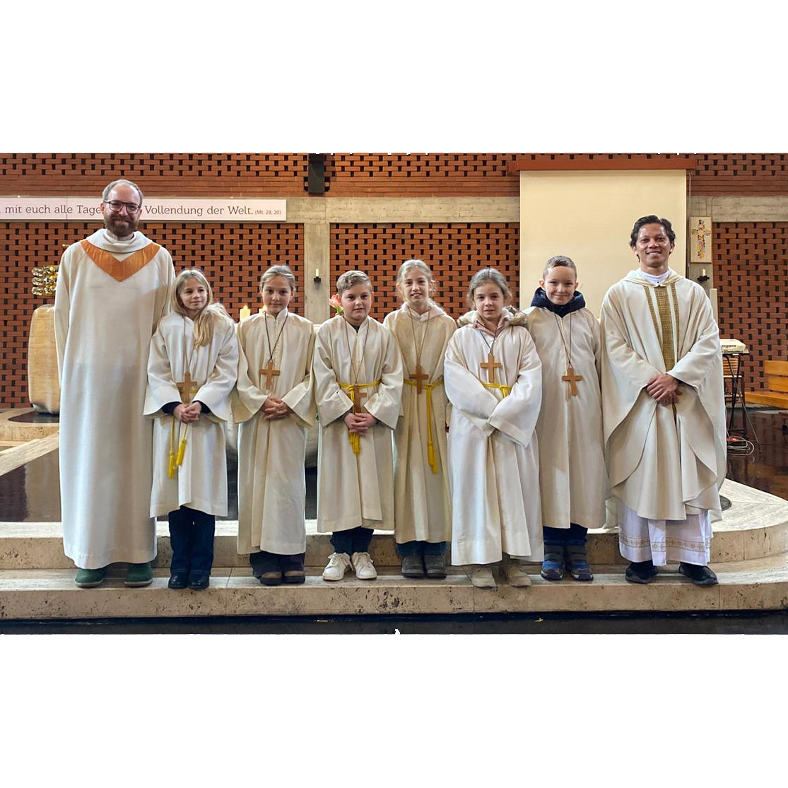 neue Minis mit Rainer Haudum und Pater Eduradus