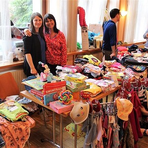 Erfolgreicher Baby- und Kinderkleider-Basar