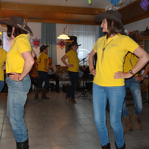 Frühlingsfest im Asylantenheim 2015