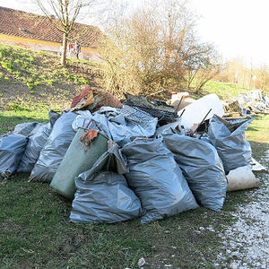Traunauen-Reinigung mit ökomenischen Gottesdienst