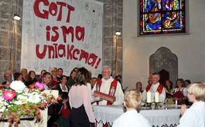 Motto: 'Gott is ma untakema!'