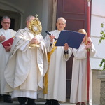 Hörende und Gehörlose feiern gemeinsam mit Generalvikar Lederhilger