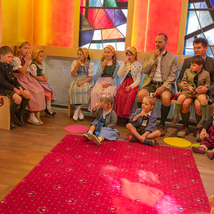 Erntedank-Fest Pfarre Kirchdorf an der KremsBild: Kinderkirche im Feierraum 