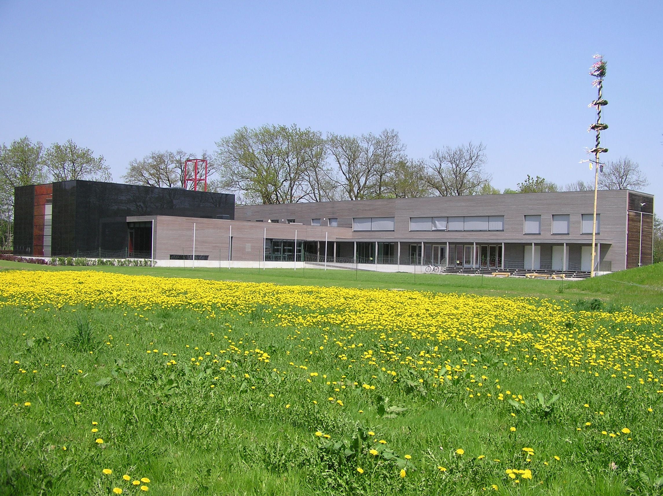 OLYMPUS DIGITAL CAMERA         