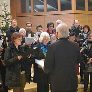 Chor beim Kripperlsingen