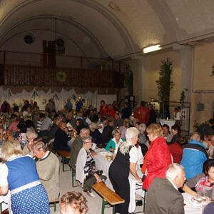 Weinfest in der alten Kirche