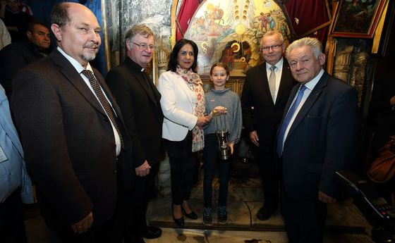 Friedenslicht-Reise nach Bethlehem 2016 / © Land OÖ / Kauder Friedenslicht-Reise nach Bethlehem 2016