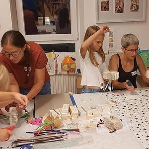 Basteln bei der Lese- und Spielenacht