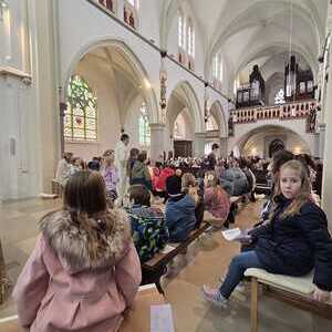 Familiengottesdienst mit Vorstellung der Erstkommunionkinder