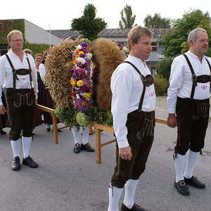 Erntedankfest mit Pfarrfoto