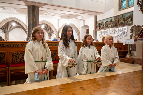 Ministrantinnen und Ministranten / © Thomas Markowetz Ministrantinnen und Ministranten