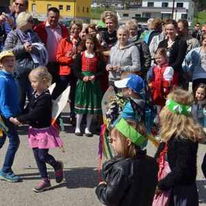 Maibaumsetzen: EIN FEST FÜR ALLE