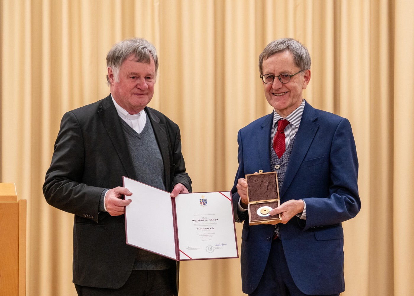 Von Bischof Manfred Scheuer mit der Florianmedaille ausgezeichnet: Mag. Matthäus Fellinger