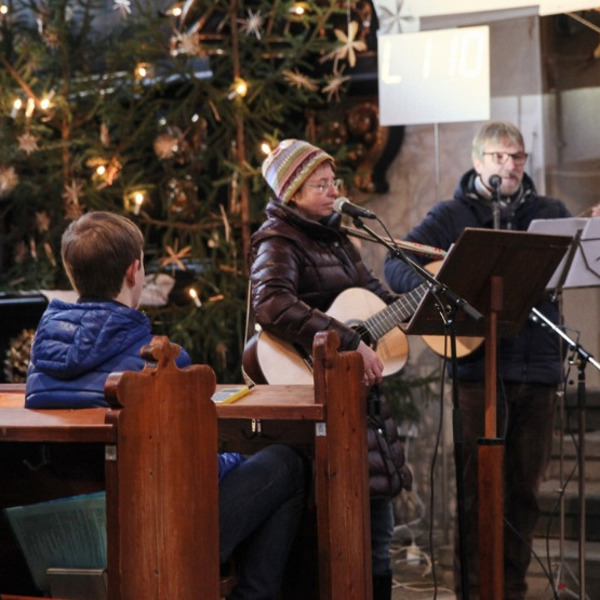 “Kommt- seht, hört, spürt…”