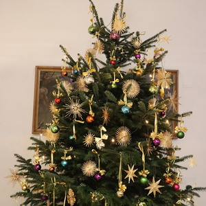 weihnachtliche Kirche St. Quirinus