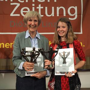 Die älteste und die jüngste Preisträgerin des heurigen Solidaritätspreises: Viktoria Dieringer (re) aus Saxen und Erika Weissenböck aus Ried im Innkreis.