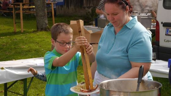 Kraut und Würstel durften nicht fehlen