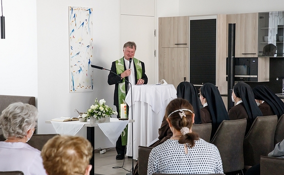 Segnung des 'Generationenhauses' der Elisabethinen Linz durch Bischof Manfred Scheuer