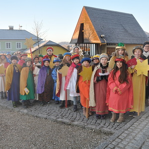 Einzug zur Berichtmesse