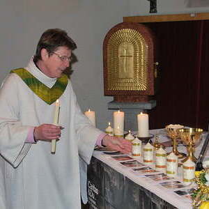 Gottesdienst und Kindersegnung mit den Taufeltern des Vorjahres