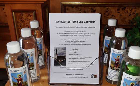 Weihwasser von der Goldhaubengruppe