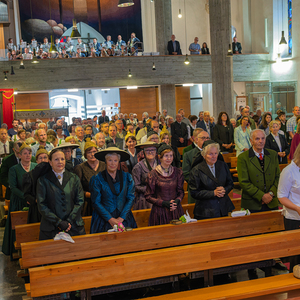 Feiergemeinde mit der Trachtengruppe Kirchdorf