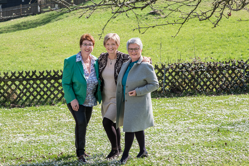 ehrenamtliche Vorsitzende / Violetta Wakolbinger ehrenamtliche Vorsitzende