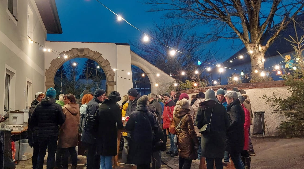 Adventmarkt der Pfarre