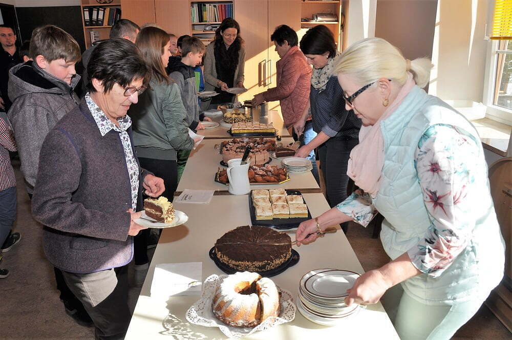 Pfarrkaffee im Pfarrheim