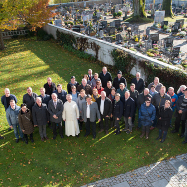 Gruppenfoto oberösterreichischer Totengräber
