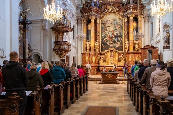 Gefüllte Ursulinenkirche