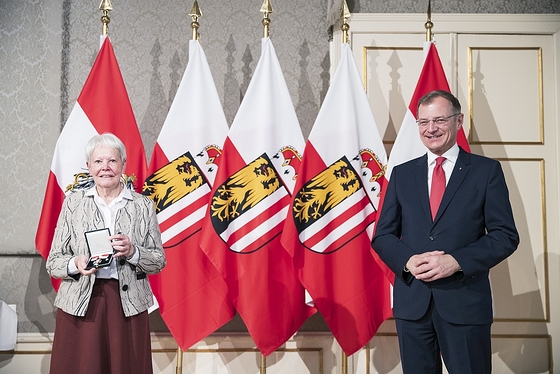 Am 20. Oktober 2020 wurde Sr. Annemarie Gamsjäger für ihr Engagement beim Aufbau der Hospizbewegung in Österreich von Landeshauptmann Thomas Stelzer mit dem Silbernen Verdienstzeichen des Landes Oberösterreich ausgezeichnet. 