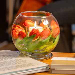 Passions- und Ostergedichte von und mit Stefan Schlager sowie Musik mit Maria Gräf, Eva Pimminger, Andrea Winter im Rahmen der Heilsame Woche in der Pfarre Kirchdorf an der Krems