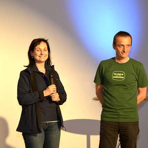 MODENSCHAU und Informationen über ökologisch und fair hergestellte Kleidung 