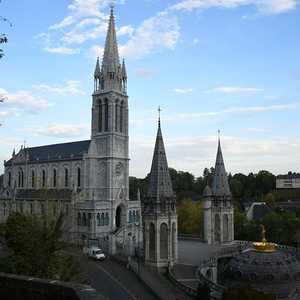 Lourdes, Basilika