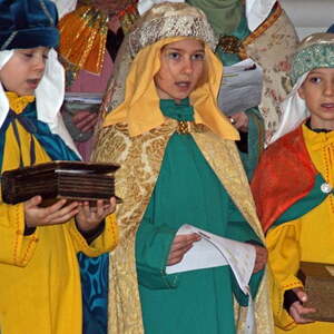 Pfarre Linz-Hl. Familie - Sternsingermesse