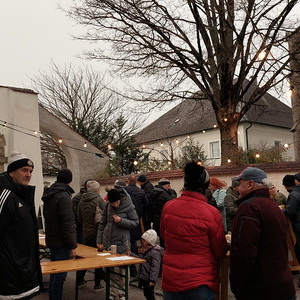 Adventmarkt der Pfarre