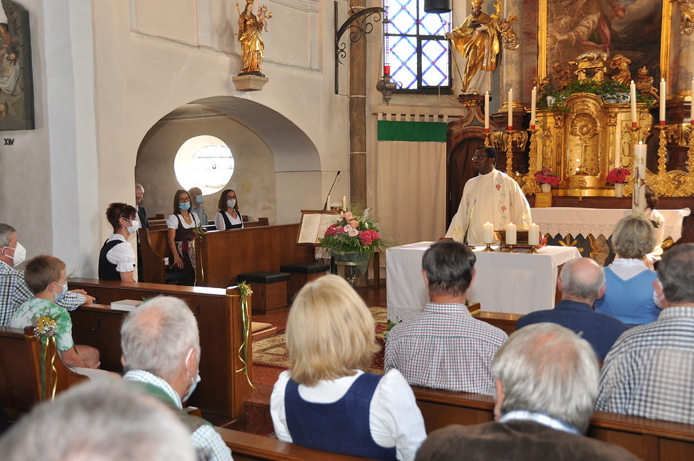 Verabschiedung Kaplan Kinsley, Kräuterweihe und Goldhauben Einladung