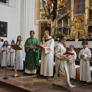 Familienmesse mit MinistrantInnenaufnahme