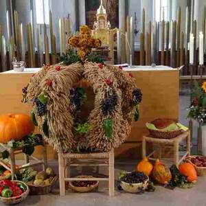 mit den Kindern des Pfarrcaritas-Kindergartens Hl. Familie