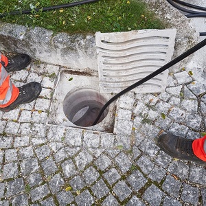 Kamerafahrt und Wartung der Abwasserrohre