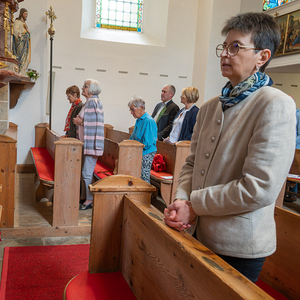 Andacht in der Wallfahrtskirche